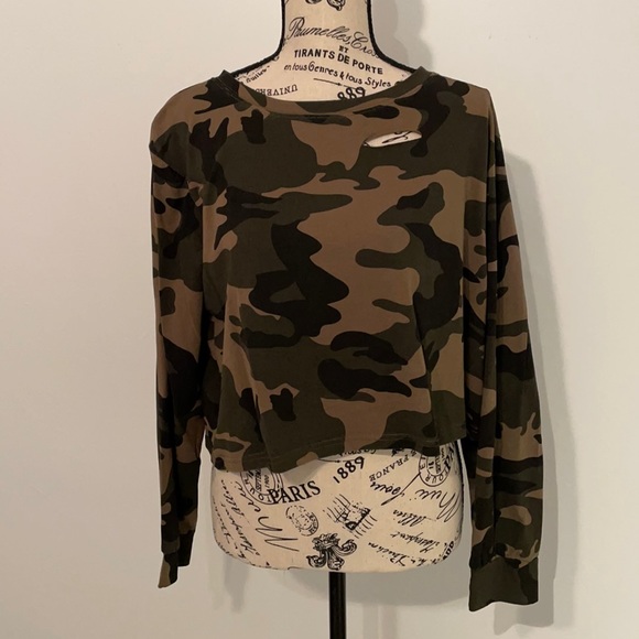 Tops - Military cropped top